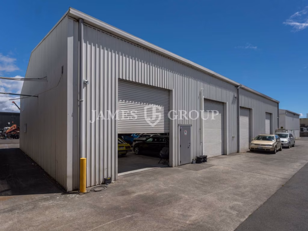 Warehouse & Yard Combo W/out The Price Tag