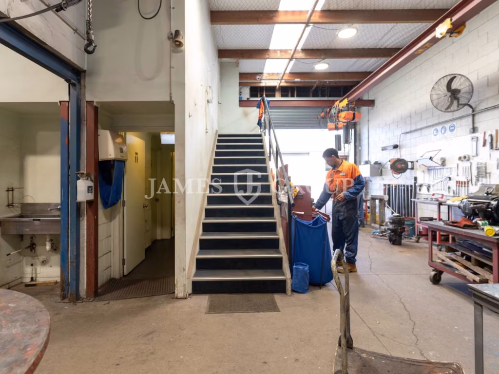 Turnkey Engineering Unit With Gantry + Booth