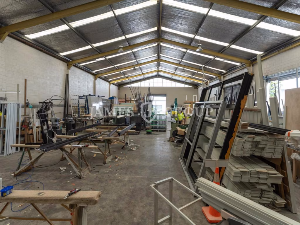 800sqm High Stud Industrial | 2.5km From Motorway