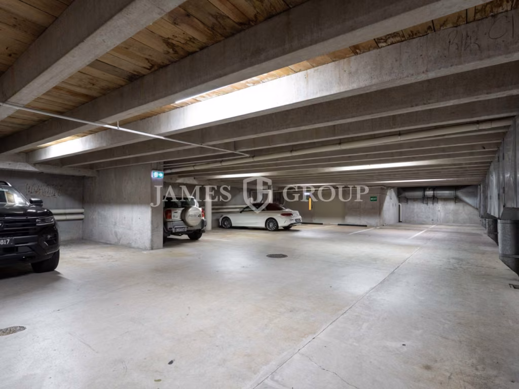 179m² Level 3 Space | Signage Opportunities