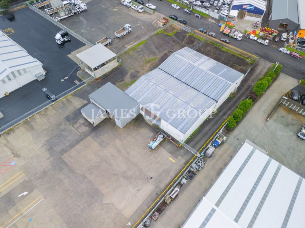Yard Heavy Site + Warehouse | Takanini