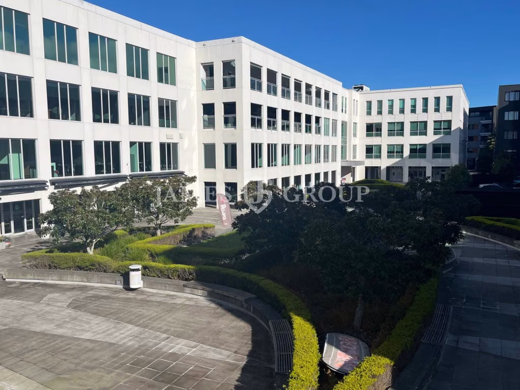 Top Floor Mount Eden Office – City Fringe Hub