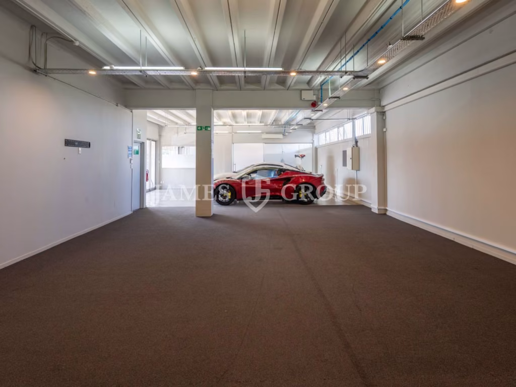 Grey Lynn Office With Roller Door And Loading Bay