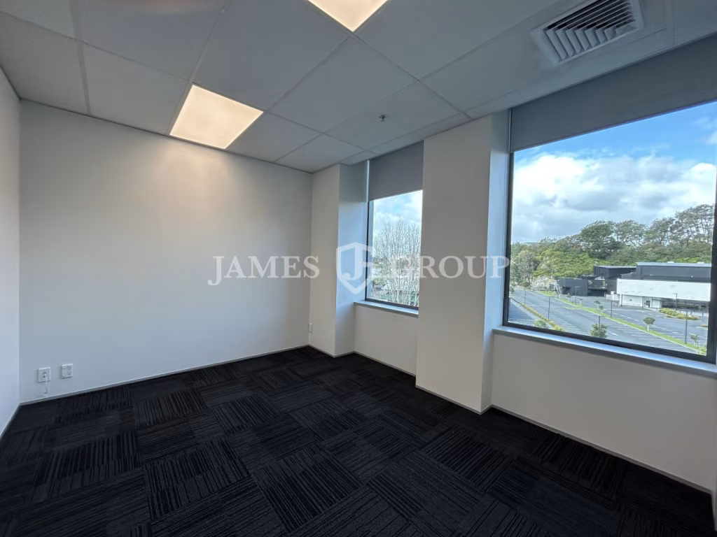 Large City Fringe Office With Flexible Layout