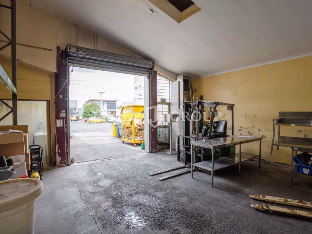 Central Auckland Food-grade Space With Chillers