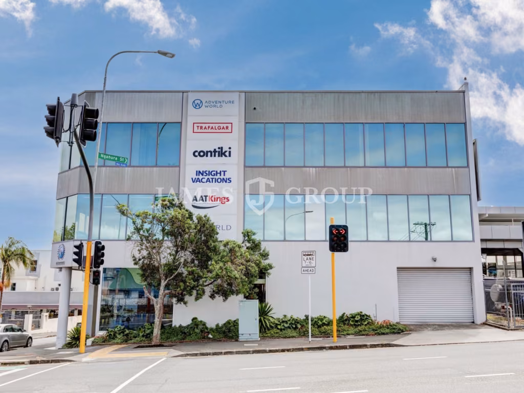 648m² Office With Fit-out & Easy Access