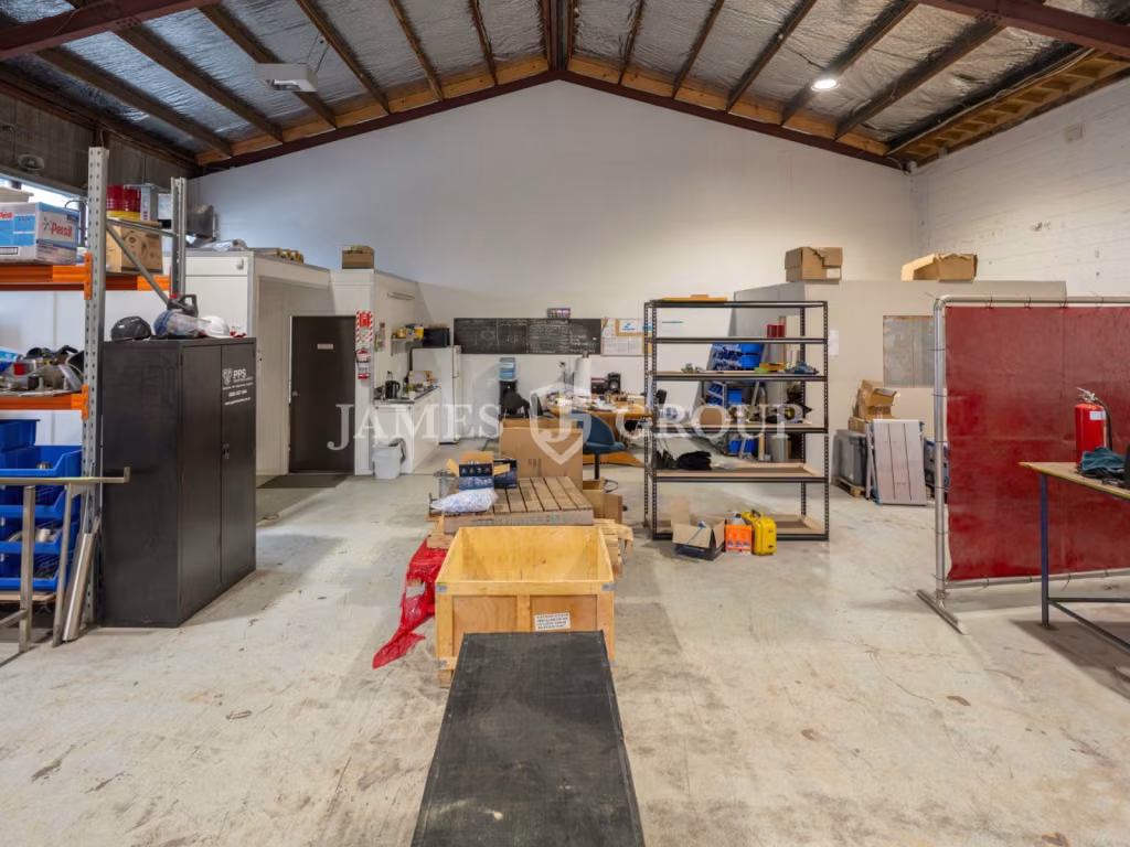 226m² Warehouse On Neilson Street