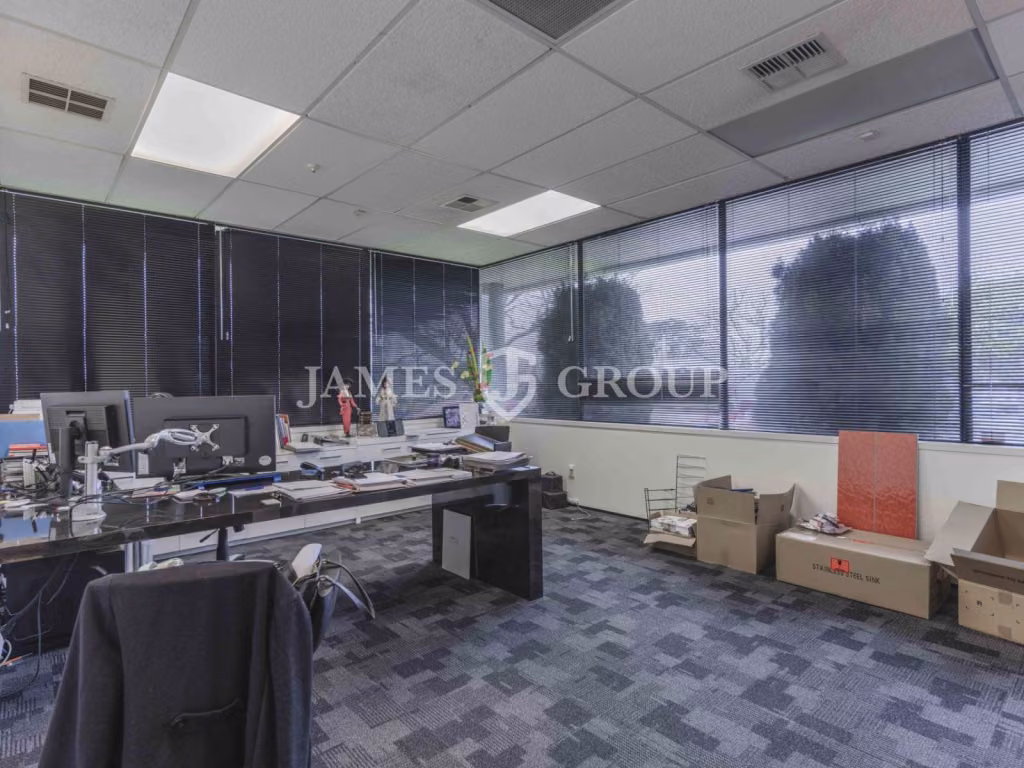 Premium Corner Site Warehouse + Large Secure Yard