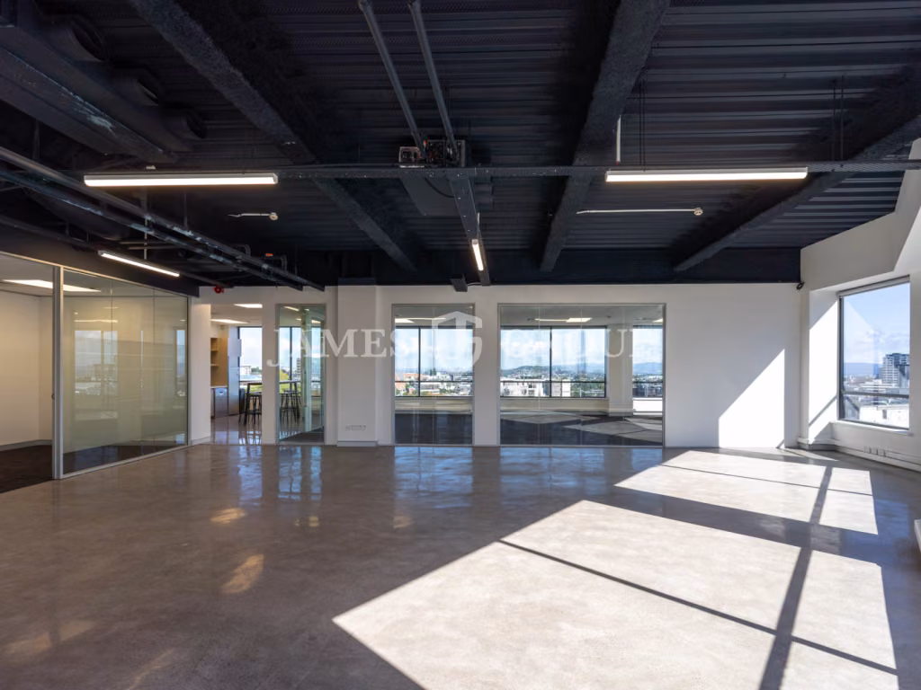 High-outlook Office At An Affordable Rent | 469m²