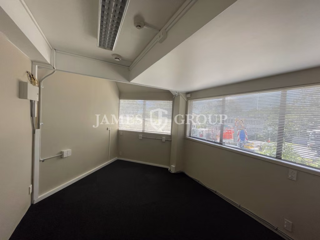 Spacious Tenancy With Excellent Accessibility