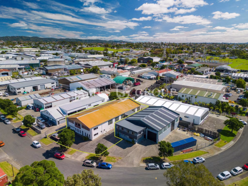 For Sale – Vacant High Stud Warehouse & Yard
