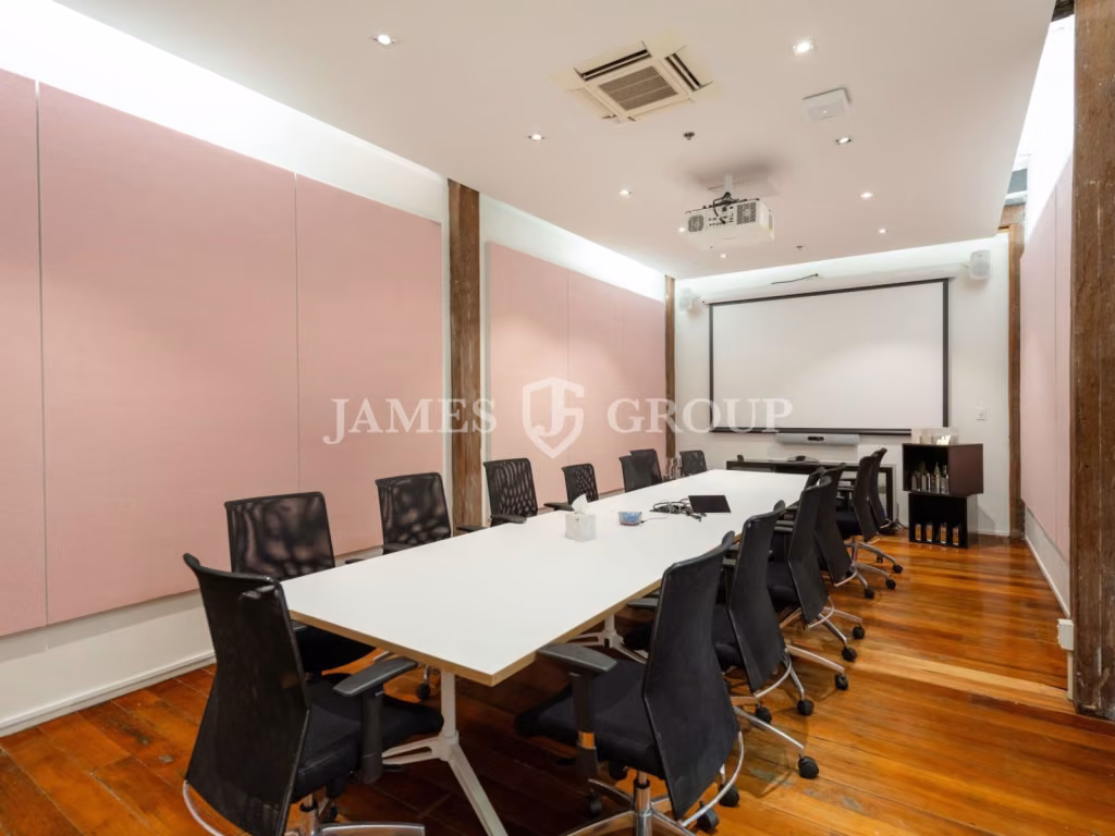 Elevate Your Business In The Saatchi Building