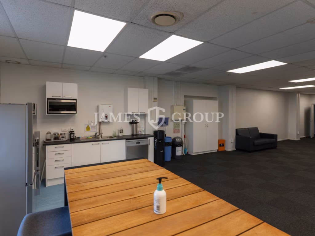 Prime 268m² Office With Parking