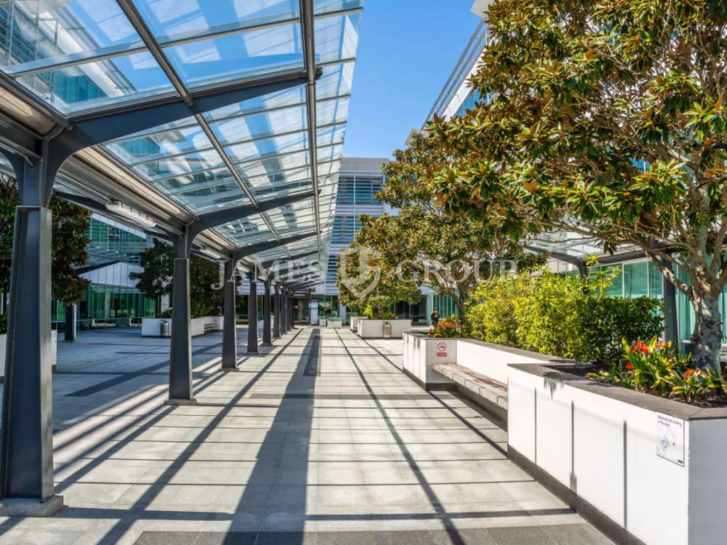 Ellerslie Office With Onsite Amenities & Parking