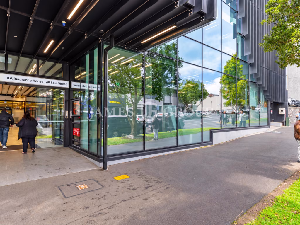Well-presented Cbd Fringe Workspace