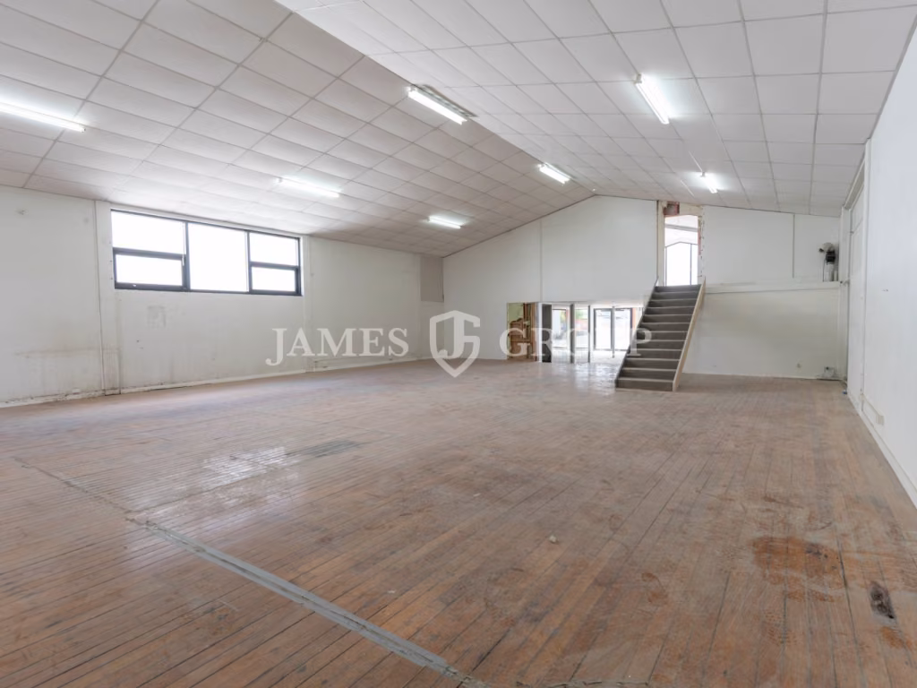 Refurbished Rosebank High Stud Warehouse