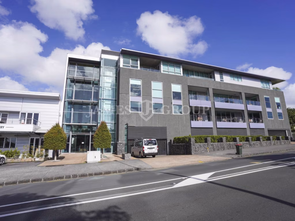 Central Ellerlise Office With Views