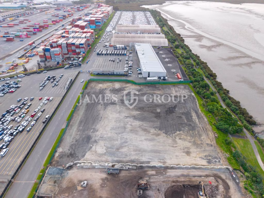 Heavy Industry Yard With Power & Water