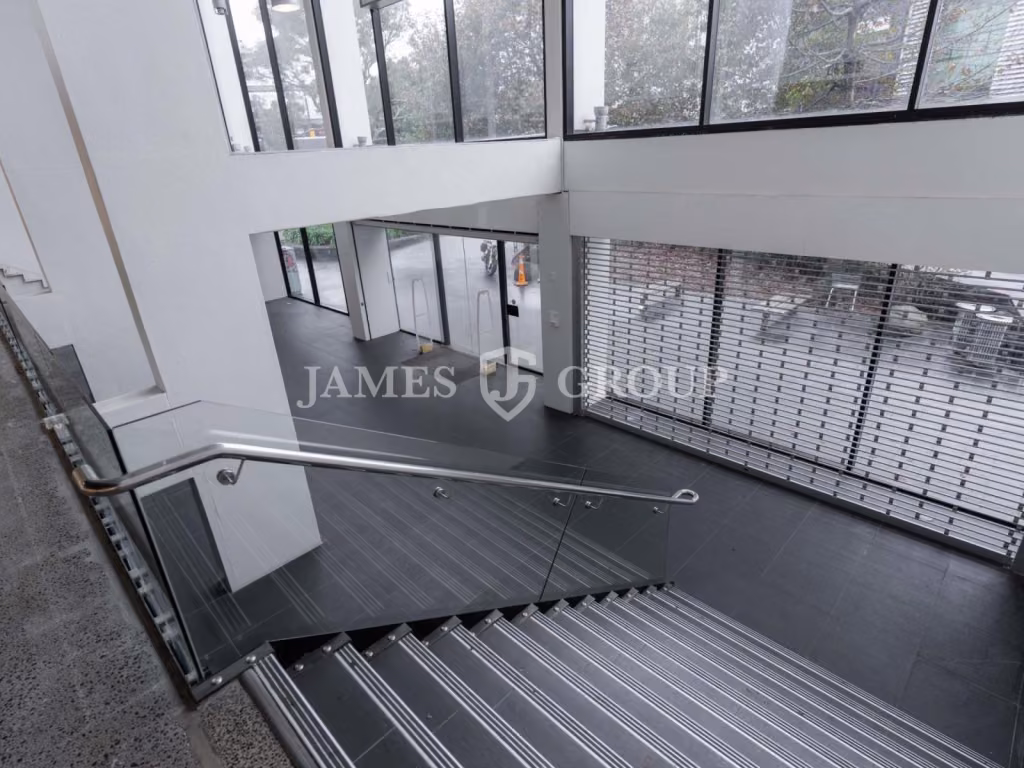 Make An Offer – Ex-look Sharp Newmarket