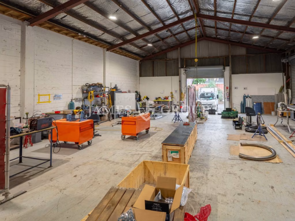 226m² Warehouse On Neilson Street