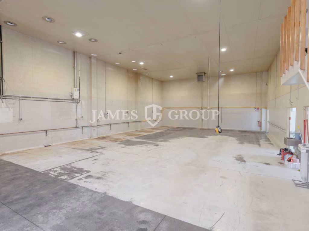 High Stud Warehouse – West Auckland