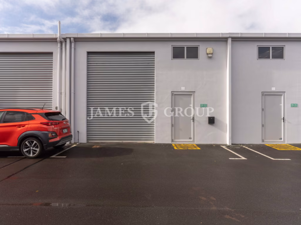Compact Industrial Unit In Tidy Gated Complex