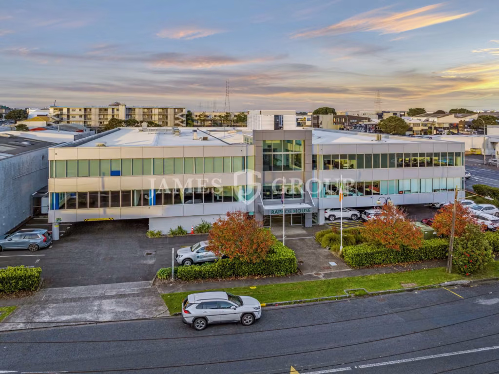 Prime Office Space + High Exposure | 959sqm