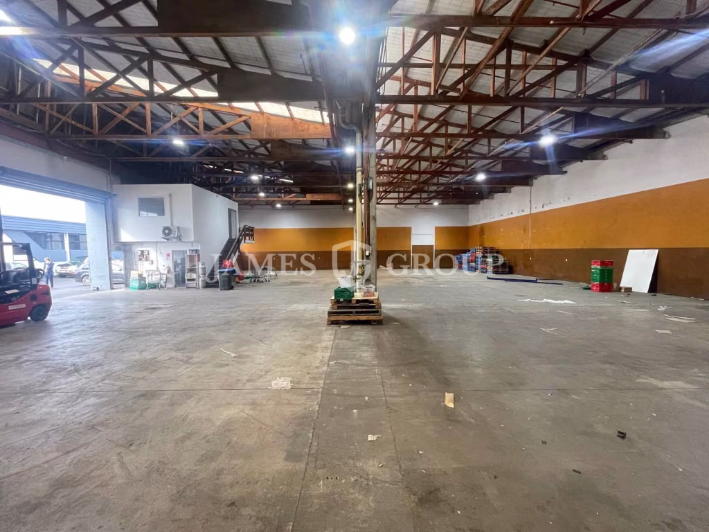 800m² High Stud Warehouse | 3 X Roller Doors