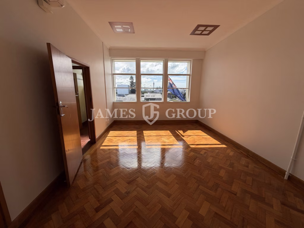Well-located 105m² Office On Dominion Road