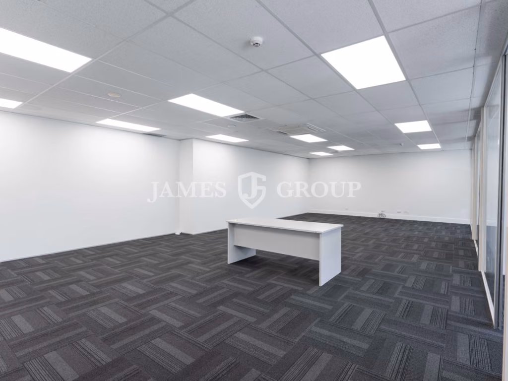 A-grade Airport Oaks Office
