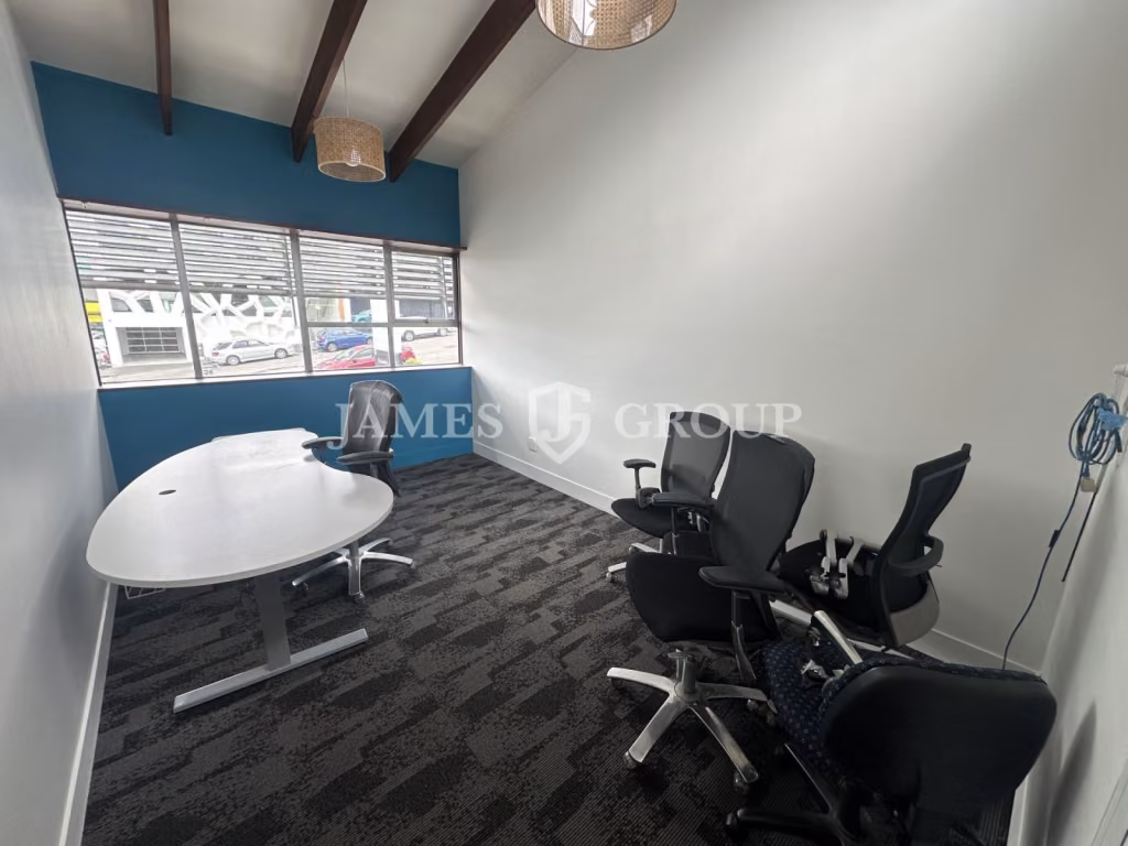 Workspace With A Year-round Balcony
