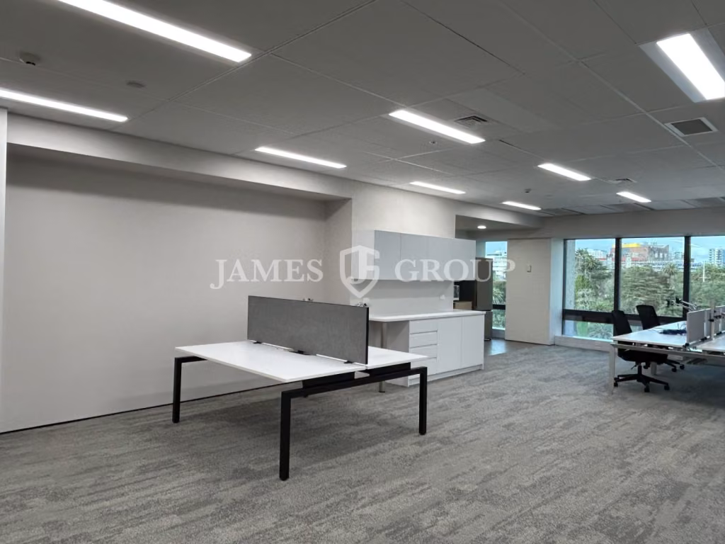 Well-presented Shortland Street Office
