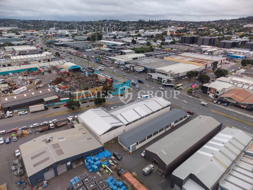 226m² Warehouse On Neilson Street