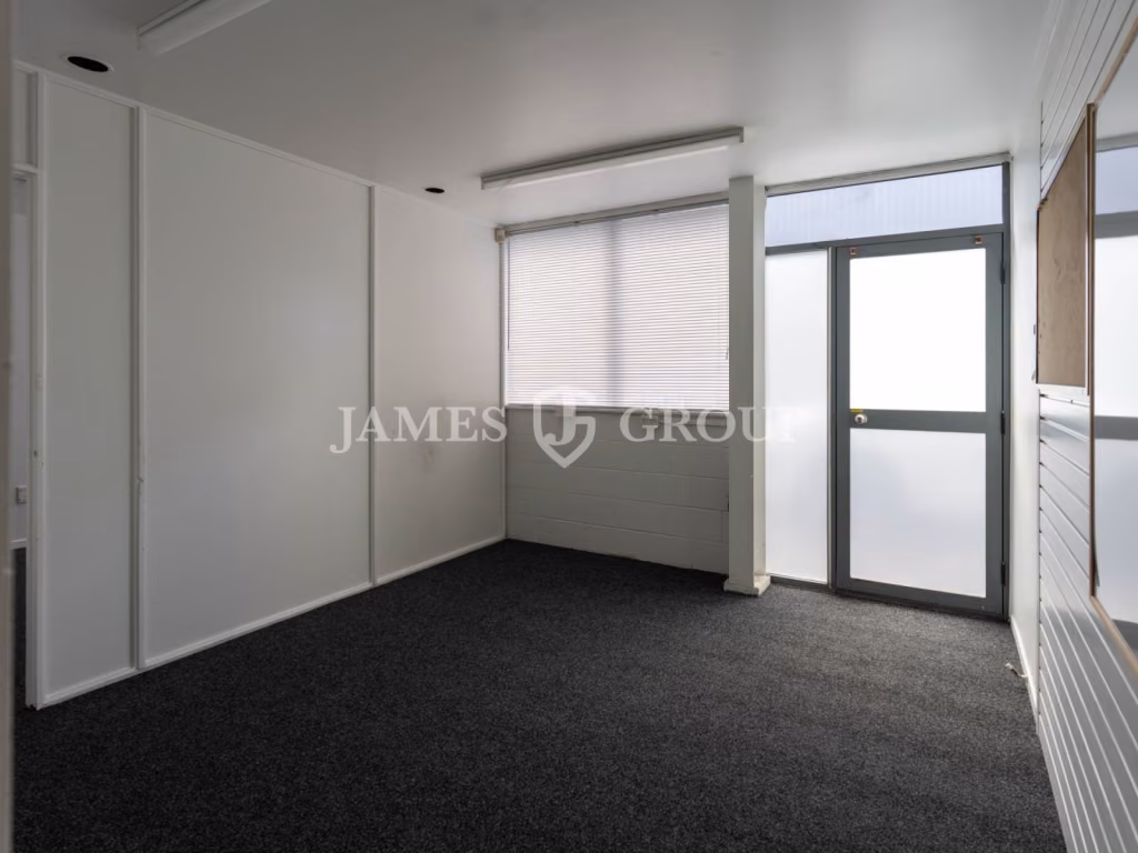 Affordable Henderson High Stud Unit | 180sqm