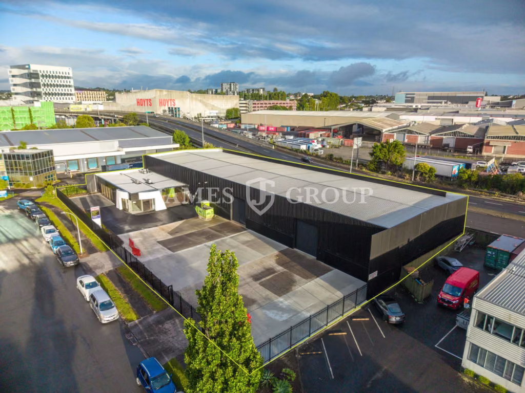 A-grade 1,601m² | Supreme Highway Visibility