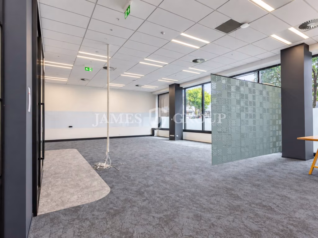 Well-presented Cbd Fringe Workspace
