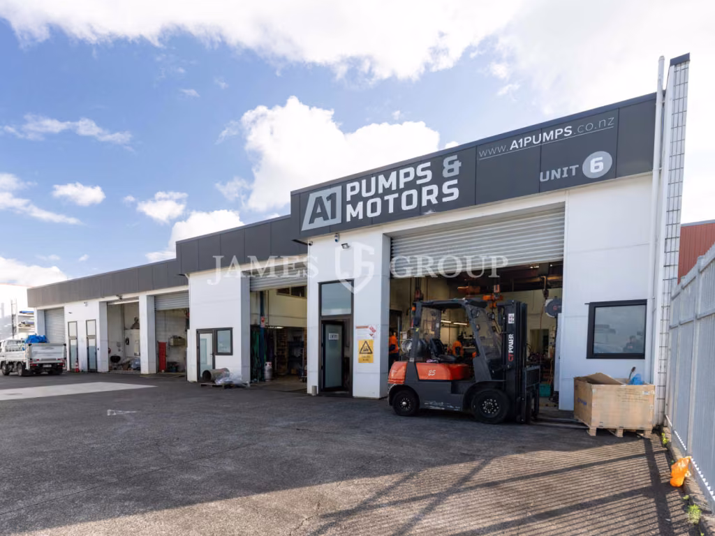 Turnkey Warehouse In Wiri | Gantry Cranes Included