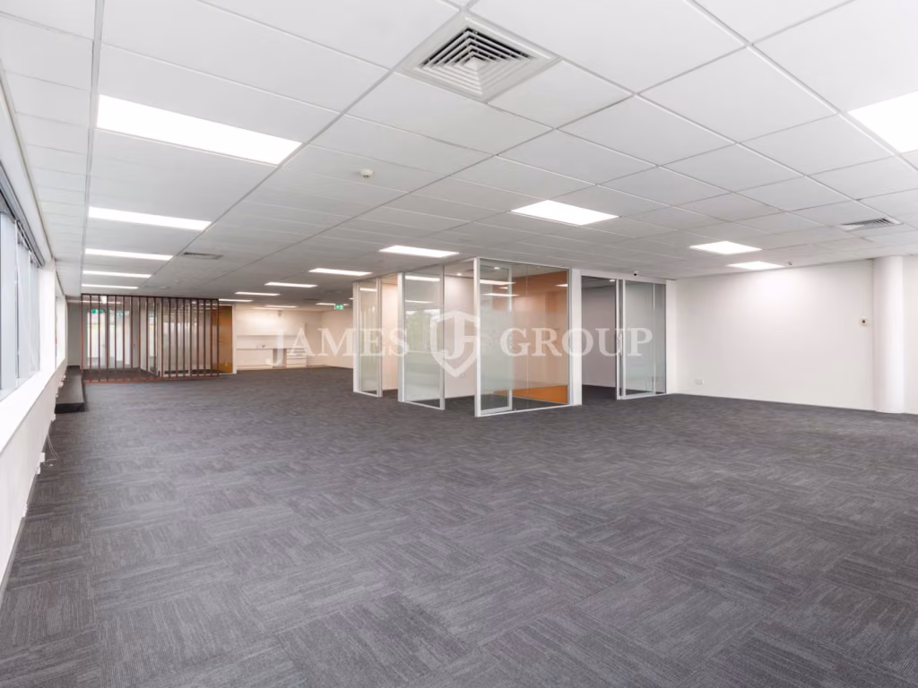Prominent Location | 266sqm Greenlane Office