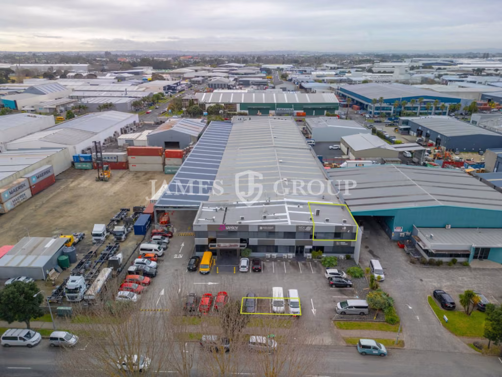 A-grade Airport Oaks Office