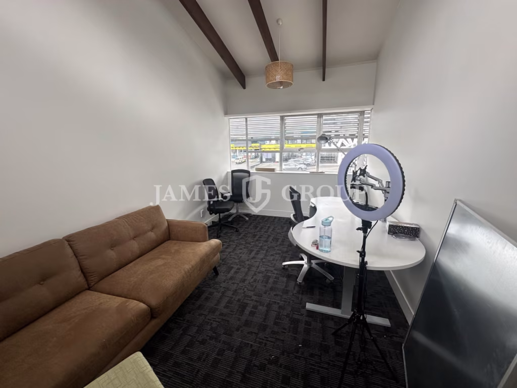 Workspace With A Year-round Balcony