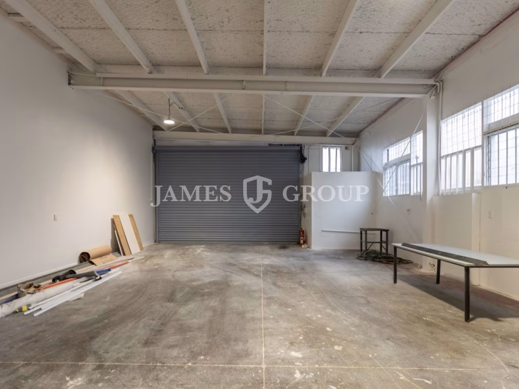 Refurbished 100m² Units On Great South Road