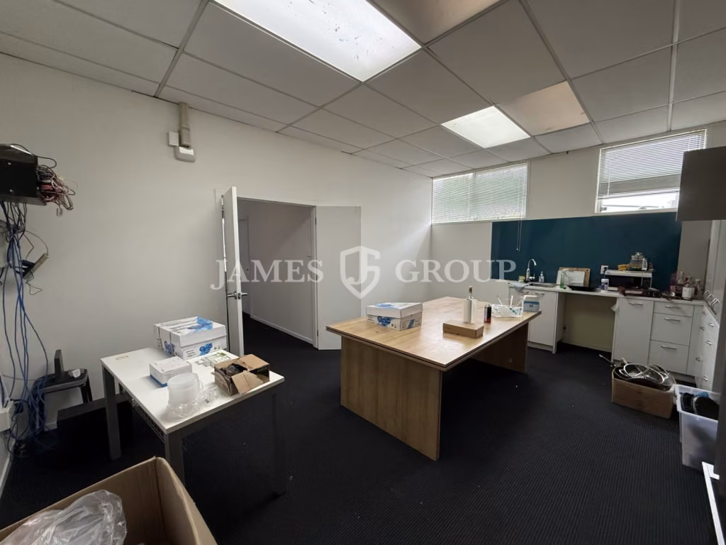 Rosebank Warehouse & Yard | Prime Motorway Access