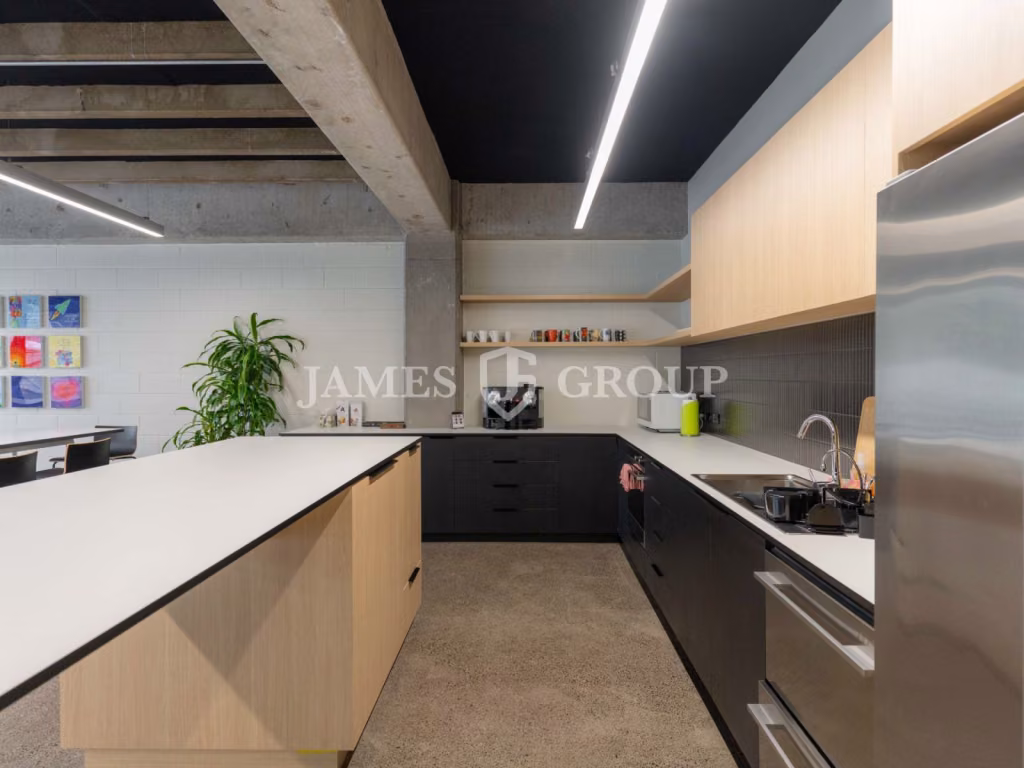 346m² Office In Sought-after City Works Depot