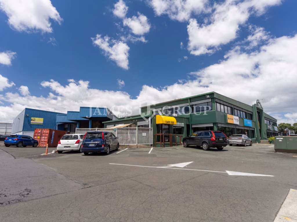 Large Scale Warehouse, Office & Massive Profile