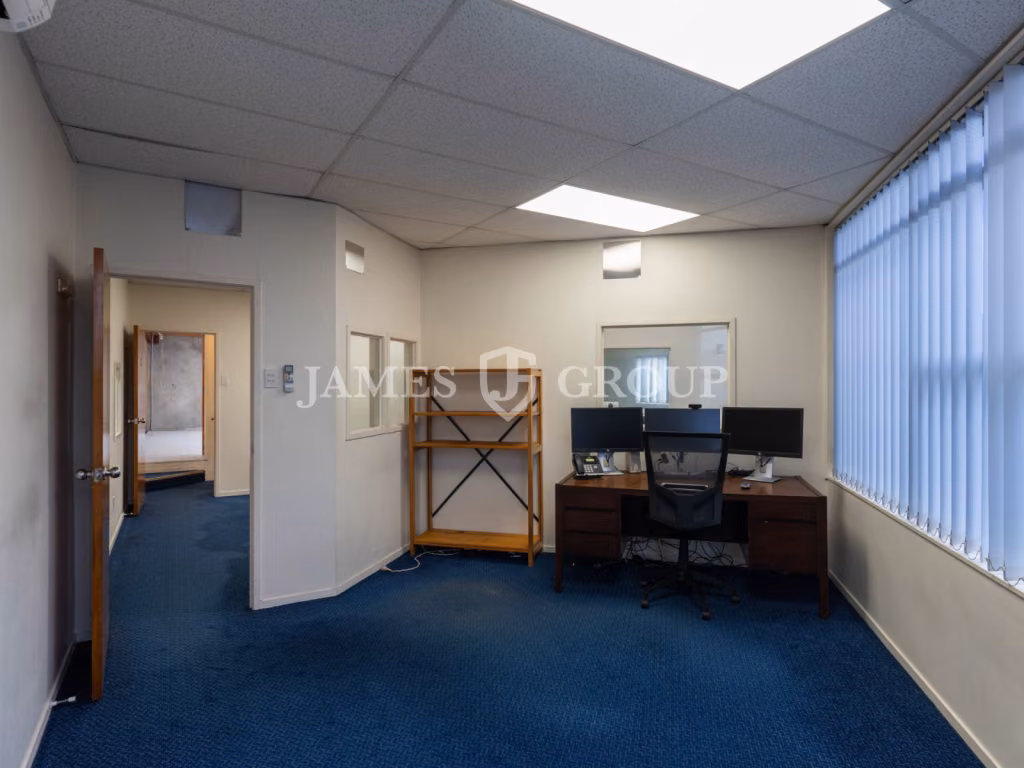 Tilt Slab Industrial Unit Henderson | 300m²