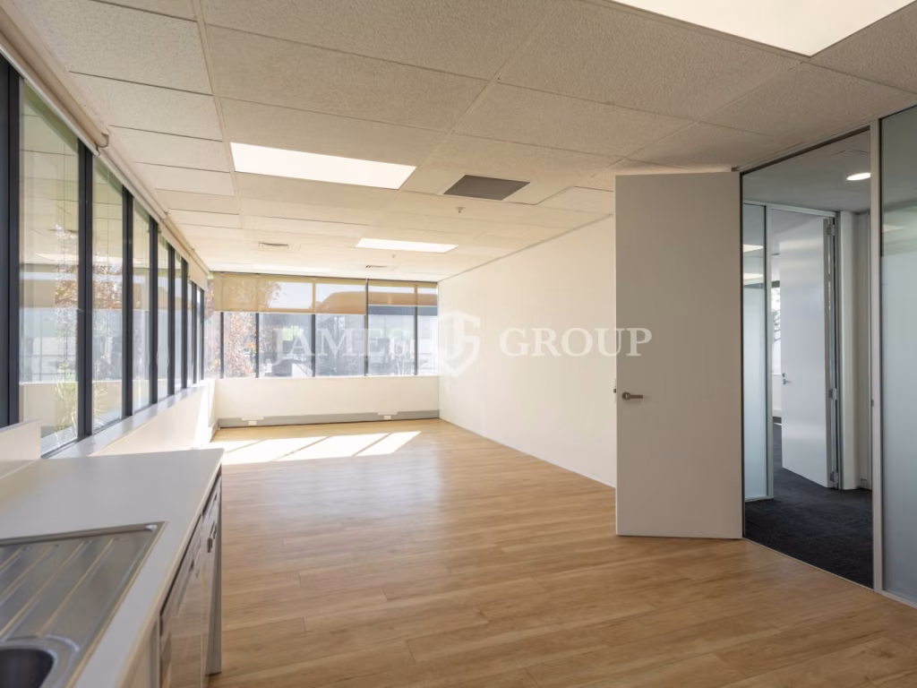 Prime Penrose Office With Exceptional Parking