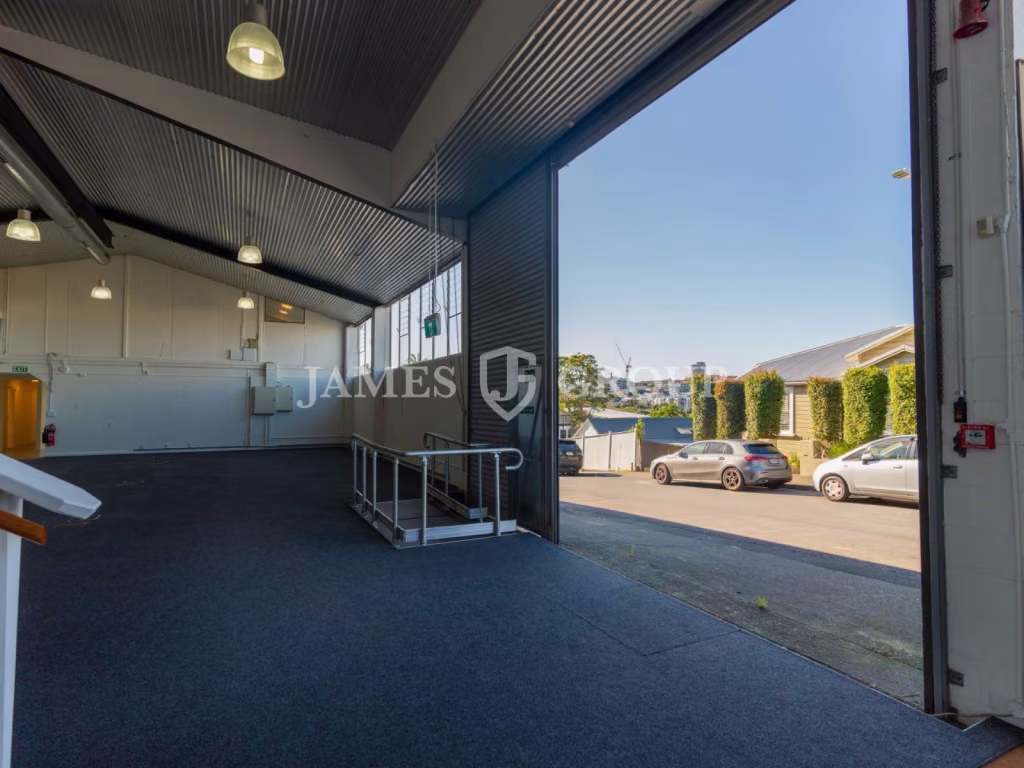 Versatile Corner Showroom | Grey Lynn