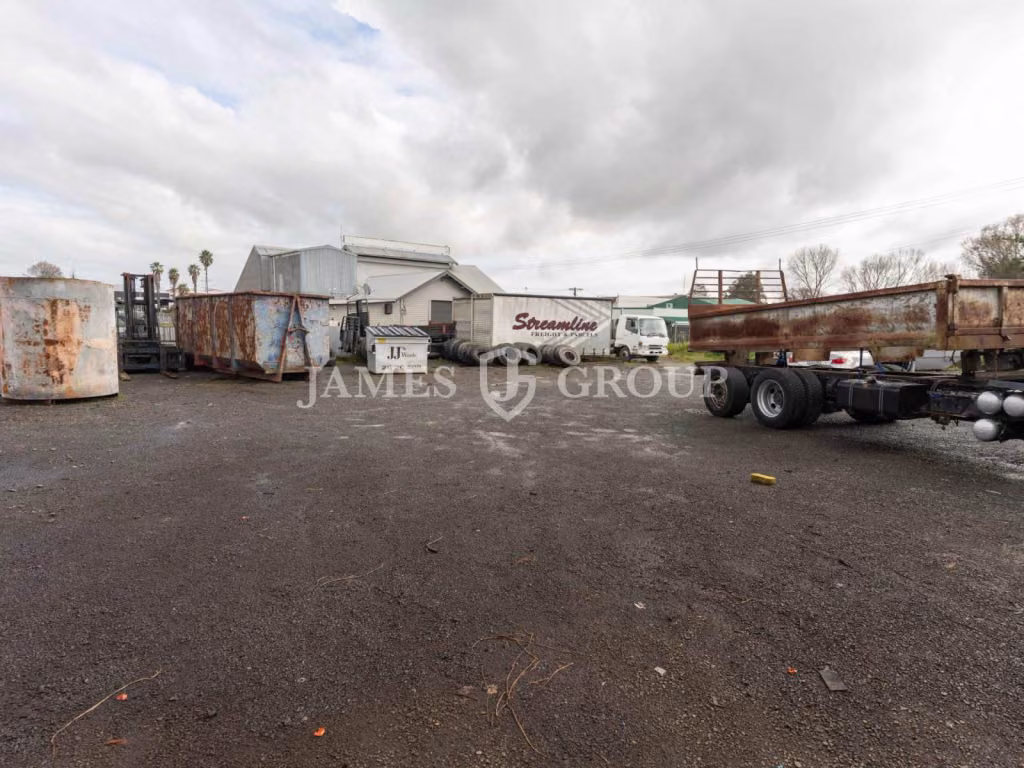 2000m² Secure Yard With Workshop In Drury