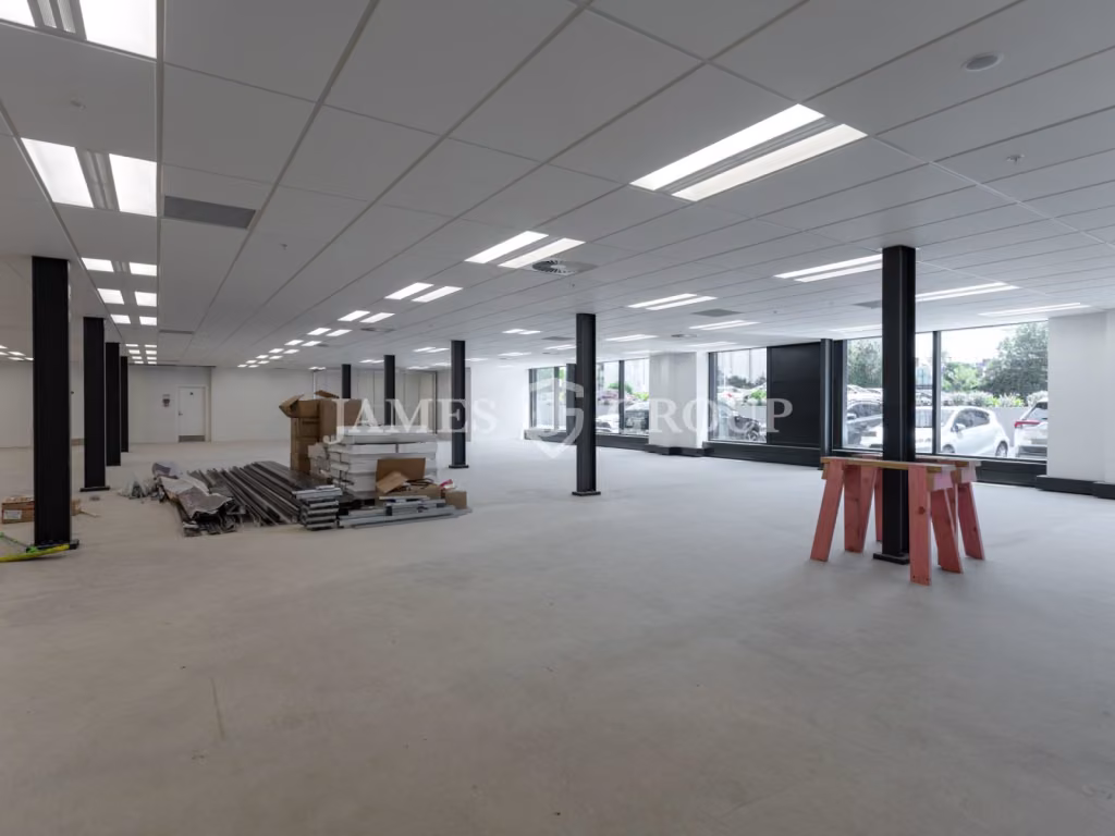 High Profile Character Office + Great Incentives