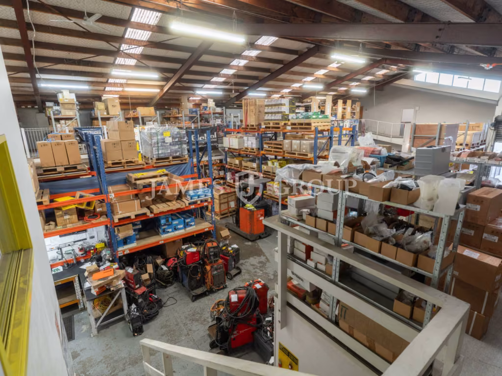 727m² High Profile Patiki Warehouse + Yard